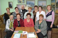 В центре социальной защиты населения Лысогорского района состоялась презентация первого выпуска литературного листка