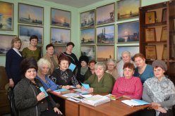 В Центре социальной защиты населения Лысогорского района  состоялось торжественное вручение сертификатов об окончании курсов компьютерной грамотности  для неработающих пенсионеров