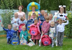 Для детей Лысогорского района прошло мероприятие «Школа начинается с портфеля»